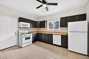 4028 Schiller Pl, Saint Louis, MO 63116 - Photo 3