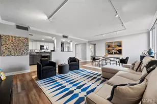 200 S Brentwood Blvd, Clayton, MO 63105 - Photo 3