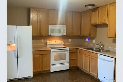 388 Montclair Tower Drive, Saint Charles, MO 63303 - Photo 5