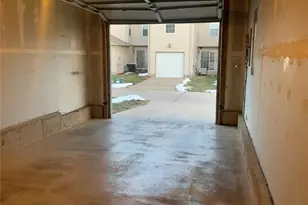 388 Montclair Tower Dr, Saint Charles, MO 63303 - Photo 7