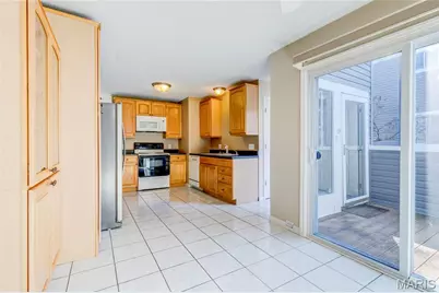 1015 Fairways Drive, Lake Saint Louis, MO 63367 - Photo 5