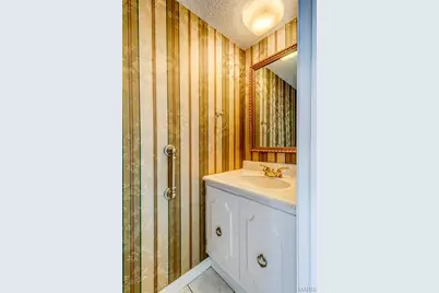 1015 Fairways Drive, Lake Saint Louis, MO 63367 - Photo 11