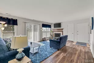 5186 Hollow Wood Ct, Saint Louis, MO 63128 - Photo 3