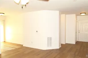 450 Benton Dr, Saint Peters, MO 63376 - Photo 3