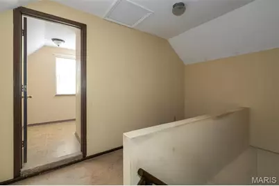 3716 Tholozan Avenue, Saint Louis, MO 63116 - Photo 13