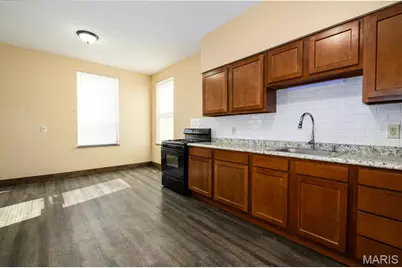 3716 Tholozan Avenue, Saint Louis, MO 63116 - Photo 7