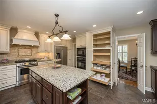14012 Wethersfield Terrace Ct, Chesterfield, MO 63017 - Photo 11