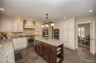 14012 Wethersfield Terrace Ct, Chesterfield, MO 63017 - Photo 13