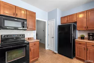 5939 Stephanie Green Ct, Mehlville, MO 63129 - Photo 11