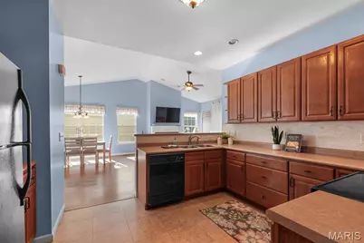 5939 Stephanie Green Court, Mehlville, MO 63129 - Photo 9