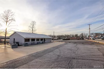 430 Kitchell Avenue, Saint Clair, MO 63077 - Photo 1