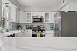 582 Brookhaven Ct, Kirkwood, MO 63122 - Photo 9