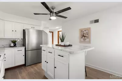 9056 McNulty Drive, Saint Louis, MO 63114 - Photo 15