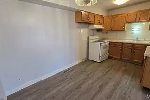 10407 Briarbend Dr, Unincorporated, MO 63146 - Photo 7