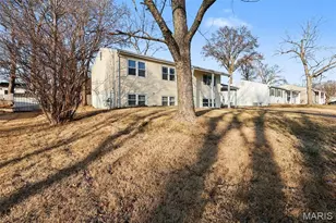 11983 Holly Brook Dr, Maryland Heights, MO 63043 - Photo 25