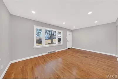 2506 Shannonaire Drive, Jennings, MO 63136 - Photo 9