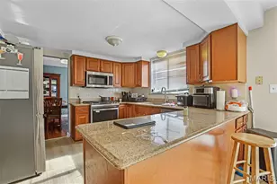 514 Chapel Cross Dr, Florissant, MO 63031 - Photo 9