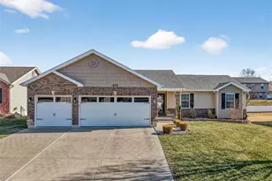 612 Courageous Ln, Wentzville, MO 63385 - Photo 1