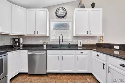 612 Courageous Lane, Wentzville, MO 63385 - Photo 15