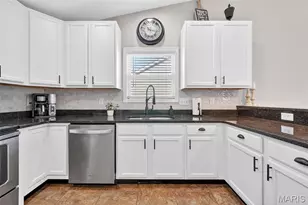 612 Courageous Ln, Wentzville, MO 63385 - Photo 15