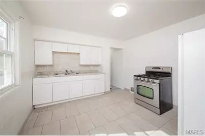 210 Derhake Road, Florissant, MO 63031 - Photo 7