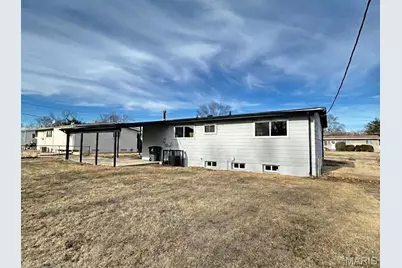 670 Starlet Drive, Florissant, MO 63031 - Photo 3