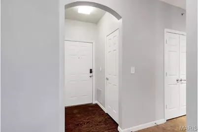 27 Kassebaum Lane #202, Saint Louis, MO 63129 - Photo 3