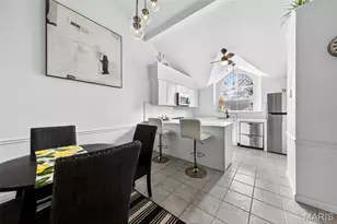 13305 Woodlake Village Ct, Chesterfield, MO 63141 - Photo 9