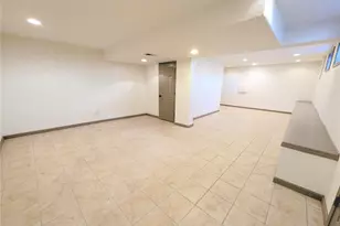 7008 Willow Stream Ct, Oakville, MO 63129 - Photo 31