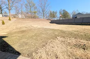 7008 Willow Stream Ct, Oakville, MO 63129 - Photo 35