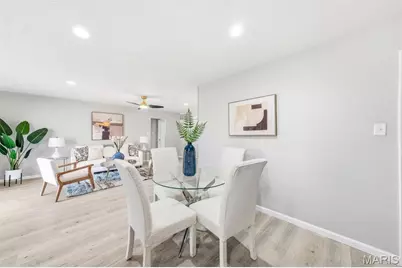 6803 Foxbend Court, Florissant, MO 63033 - Photo 13