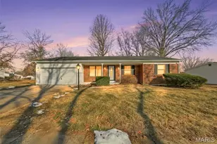 6803 Foxbend Ct, Florissant, MO 63033 - Photo 1