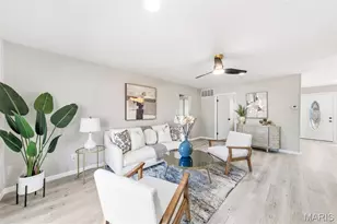 6803 Foxbend Ct, Florissant, MO 63033 - Photo 9