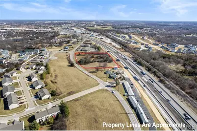 1944 W Pearce Boulevard, Wentzville, MO 63385 - Photo 9