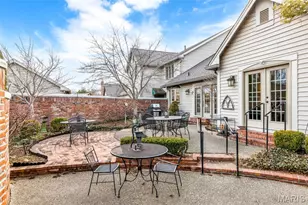 400 Conway Meadows Dr, Chesterfield, MO 63017 - Photo 5