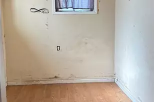 277 Dashwood Dr, Saint Louis, MO 63135 - Photo 13