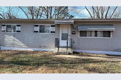 277 Dashwood Drive, Saint Louis, MO 63135 - Photo 1