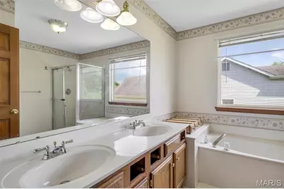 1828 Chateau Du Mont Drive, Florissant, MO 63031 - Photo 19