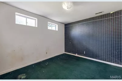 1828 Chateau Du Mont Drive, Florissant, MO 63031 - Photo 25