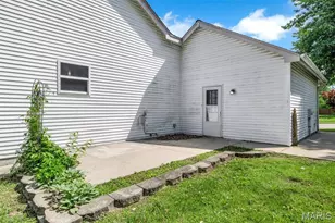 1828 Chateau Du Mont Dr, Florissant, MO 63031 - Photo 33