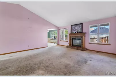 1828 Chateau Du Mont Drive, Florissant, MO 63031 - Photo 11
