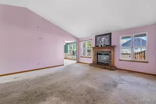 1828 Chateau Du Mont Dr, Florissant, MO 63031 - Photo 11