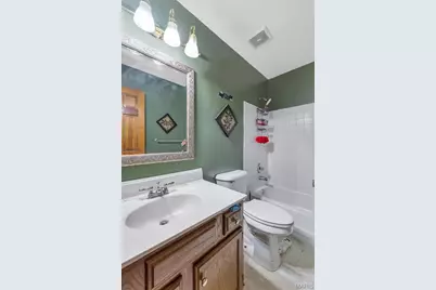 1828 Chateau Du Mont Drive, Florissant, MO 63031 - Photo 17