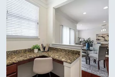 718 Savannah Crossing Way, Chesterfield, MO 63017 - Photo 15