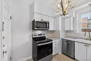 923 S Hanley Rd, Saint Louis, MO 63105 - Photo 17