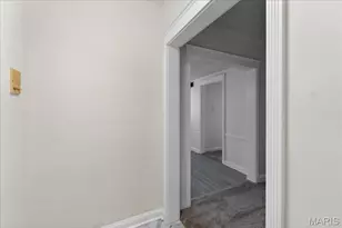 923 S Hanley Rd, Saint Louis, MO 63105 - Photo 5