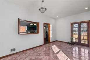 915 Bates St, Saint Louis, MO 63111 - Photo 9