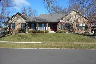 262 Greenbriar Estates Dr, Des Peres, MO 63122 - Photo 1