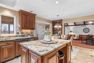 262 Greenbriar Estates Dr, Des Peres, MO 63122 - Photo 25