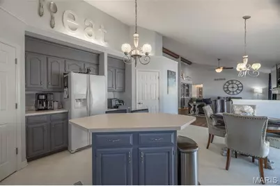 323 Wildberry Lane, Saint Charles, MO 63304 - Photo 7
